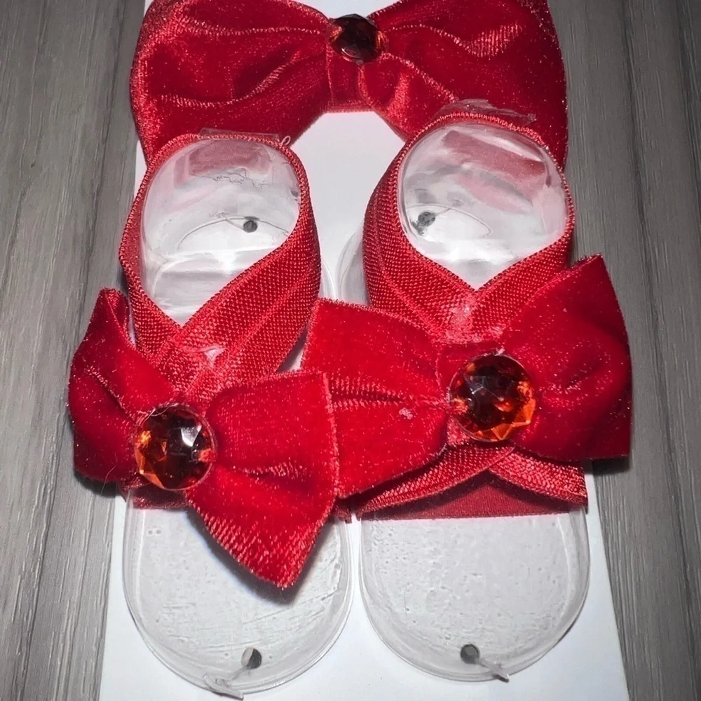 NWT Red Velvet Bows